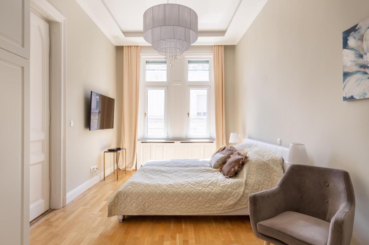 Designer Luxury Home In The Jewish Quarter Budapesta Exterior foto